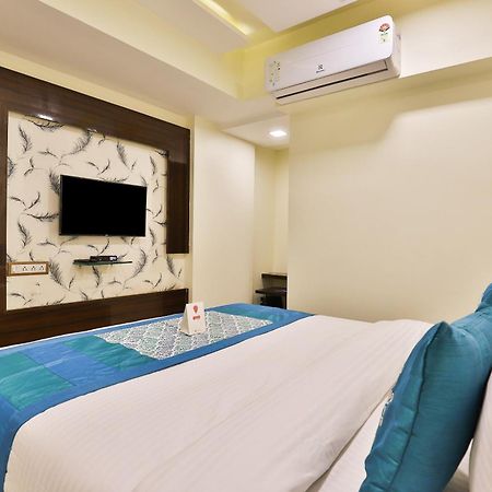 Hotel O Red Apple 阿穆达巴 外观 照片