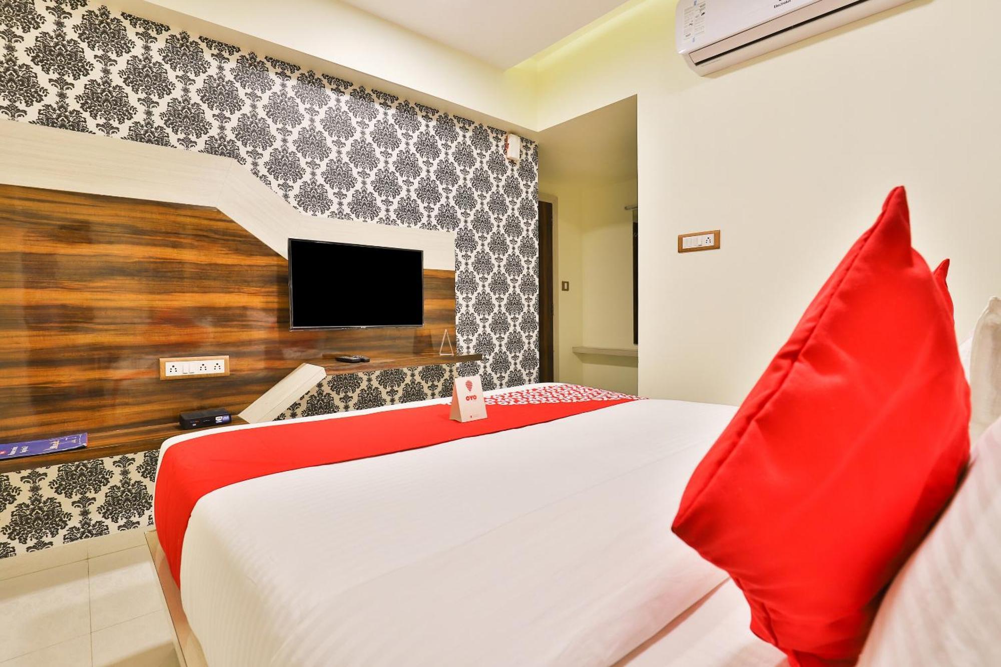 Hotel O Red Apple 阿穆达巴 外观 照片