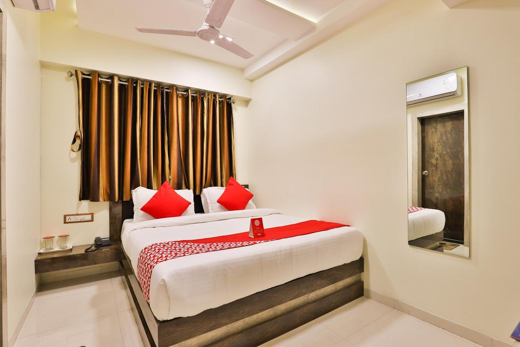 Hotel O Red Apple 阿穆达巴 外观 照片