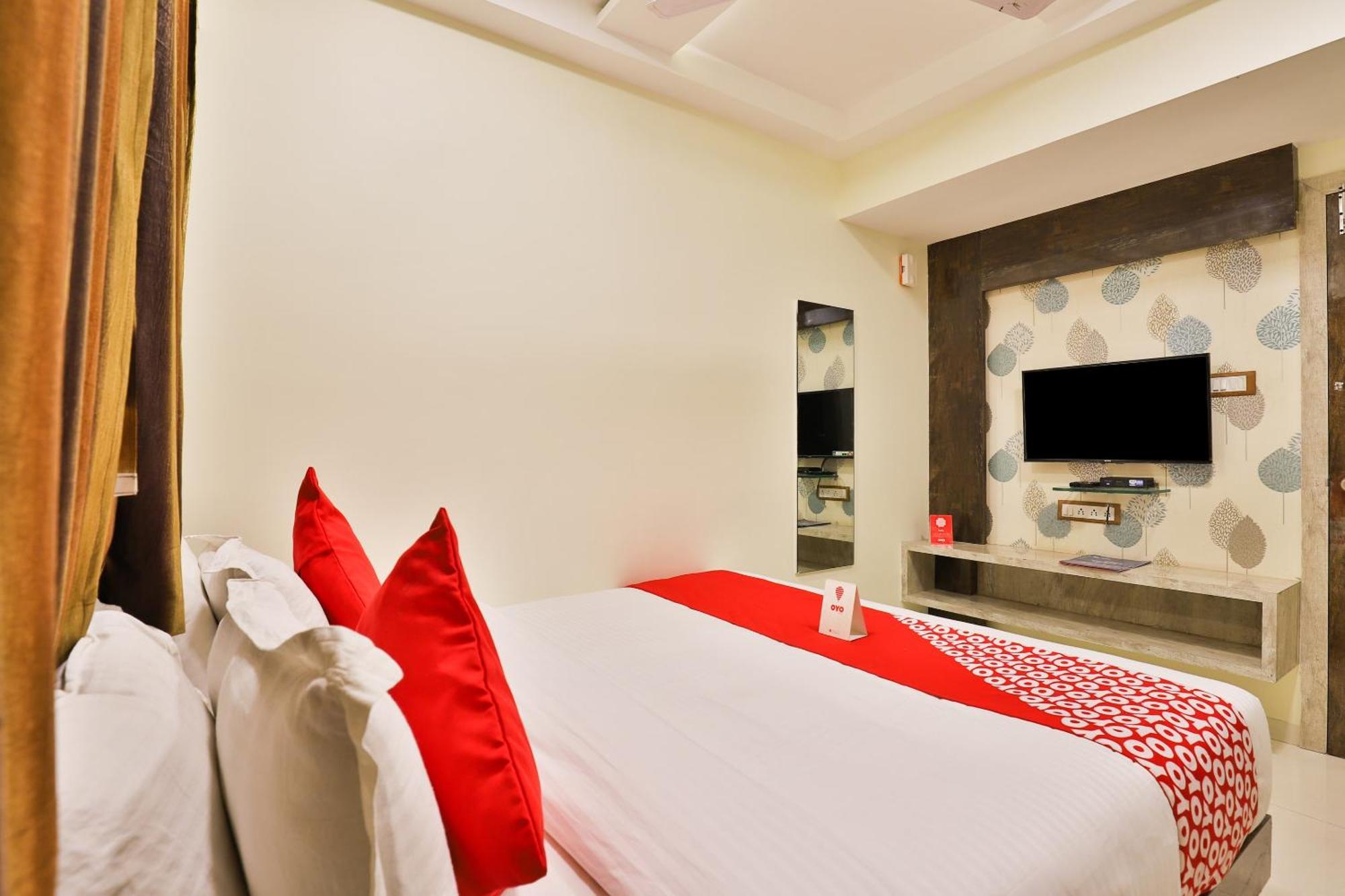 Hotel O Red Apple 阿穆达巴 外观 照片